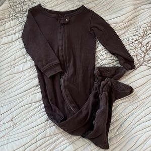 Leveret 18-24 Boys Black Footie Pajamas